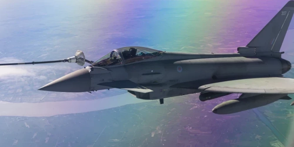 Истребитель Typhoon (Foto: SACHolden/MODCrownCopyright/SWNS)