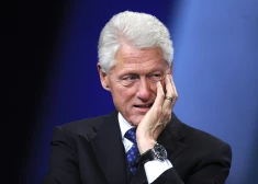 Bils Klintons nožēlo, ka 1994. gadā pārliecināja Ukrainu atteikties no kodolieročiem