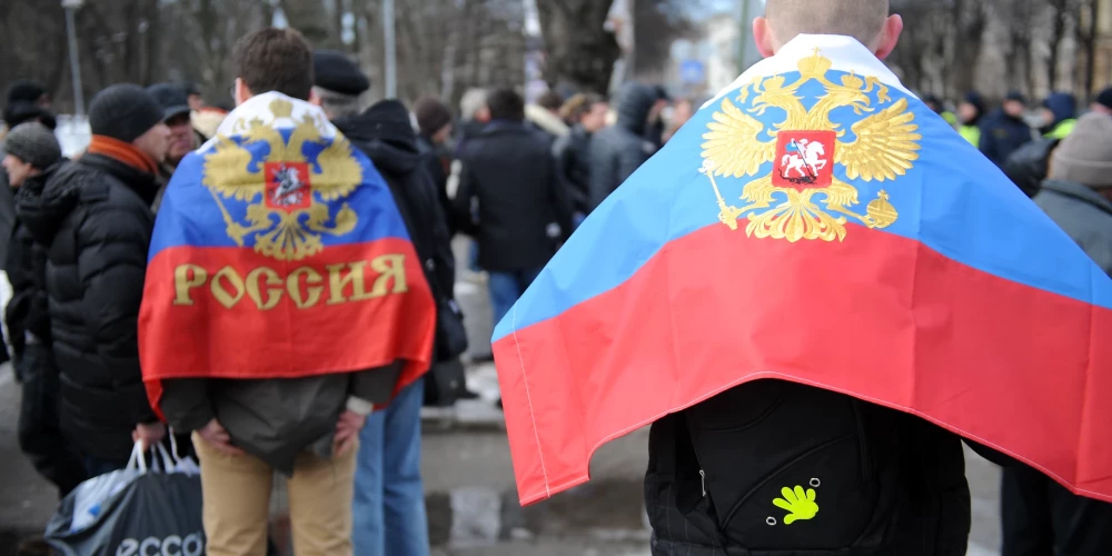 По оценке СГБ, среда ранее активных организаций "соотечественников" в настоящее время дезориентирована и поэтому менее активна. 