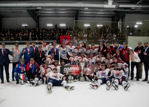 "Zemgale"/LLU hokejisti otro gadu pēc kārtas kļūst par Latvijas čempioniem