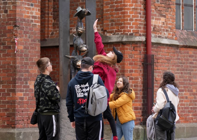 Zināms, kuras profesijas pārstāvji šogad Ēnu dienā ēnoti visvairāk