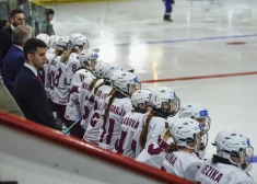 Latvijas sieviešu hokeja izlase trešdien ar 8:0 (1:0, 4:0, 3:0) sagrāva mājinieču Meksikas valstsvienību.