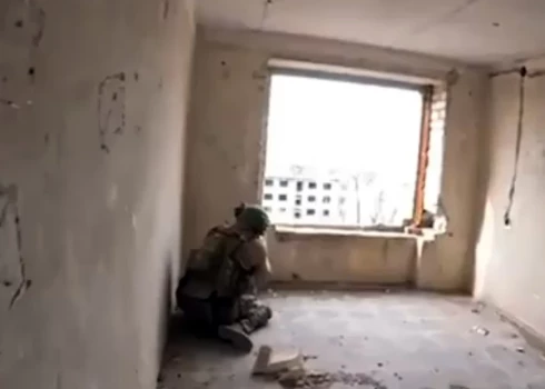 Ukrainas aizstāvji norāda, ka cīņa par pilsētu turpinās.