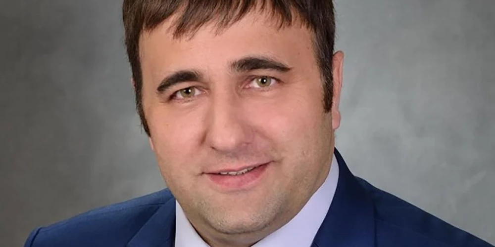 Krievijas varasiestādes Igora Škurko (49) nāvi pagaidām nav izskaidrojušas, taču oficiālie paziņojumi norāda, ka notikušajā neesot “nozieguma pazīmju”.