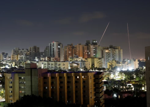 Из Ливана по Израилю выпустили более 90 ракет в праздник Песах