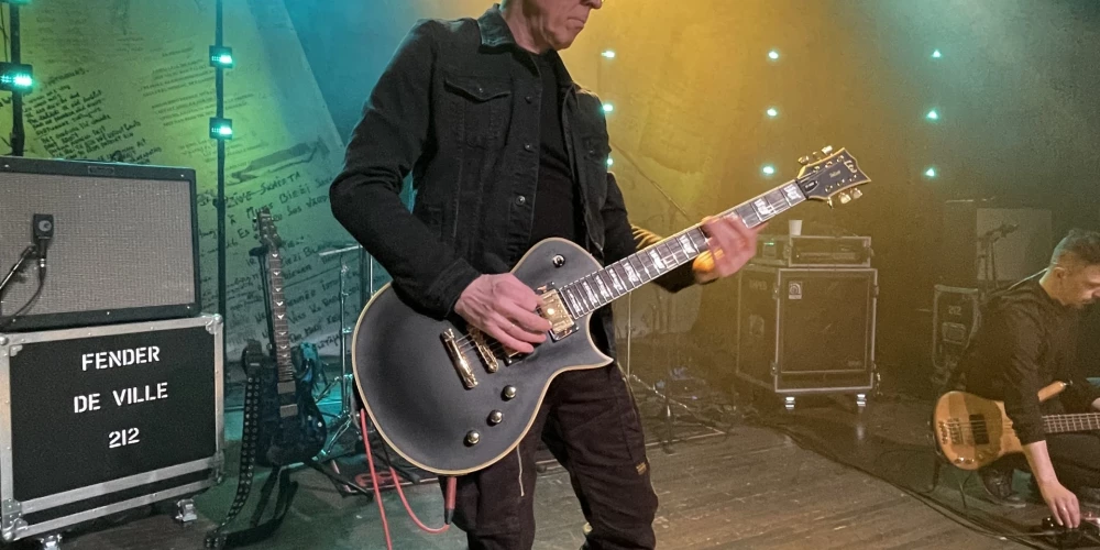 Atgriezies pēc operācijas Vācijā, aprīļa sākumā Harijs Zariņš jau kāpa uz skatuves, lai Cēsīs muzicētu Alex piemiņas koncertā "Zvaigznes ceļš".