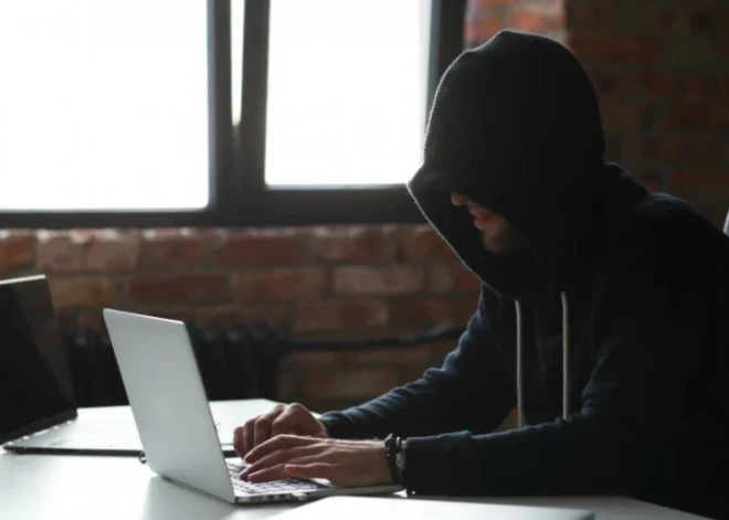 СГБ описала портрет типичного латвийского автора агрессивных и пророссийских комментариев