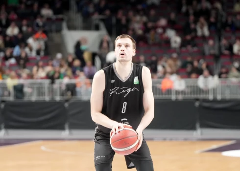 "VEF Rīga" basketbolisti Tallinā iekļūst Latvijas-Igaunijas līgas finālā