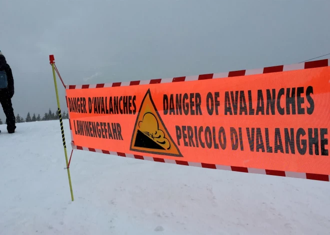 Francijas Alpos lavīnā četri bojāgājušie. VIDEO