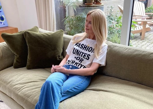 Время над ней не властно: Клаудия Шиффер похвасталась фигурой в джинсах, которые носила 30 лет назад