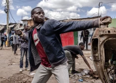 Vēstules no Āfrikas: Kenijas ierēdņi strādā par velti, tāpēc streikos