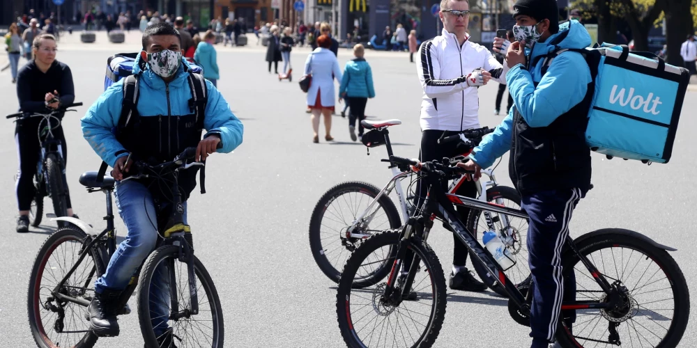 "Wolt" kurjeri.