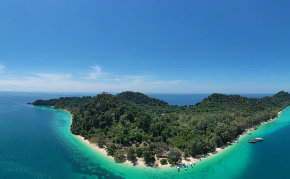 “Thailand’s Ko Kradan Island to Close to Tourists for Four Months Annually to Preserve Ecosystem”