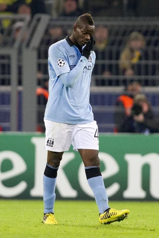Mario Balotelli nav spējis ilgu laiku noturēties pasaules spēcīgākajos futbola klubos.
