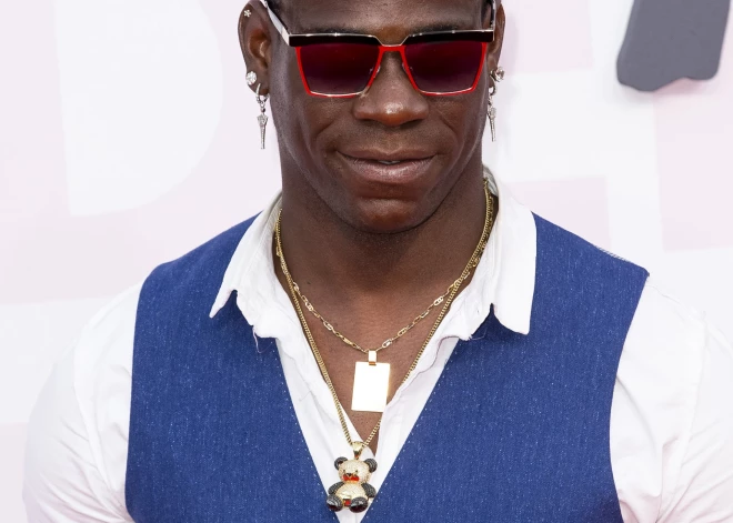 Kādreizējā ekipējuma menedžera stāsti liek ar atplestu muti klausīties par Mario Balotelli izdarībām
