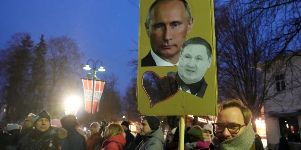 Pie Ogres mākslas un vēstures muzeja 2023. gada 23. februārī notika protesta akcija pret Ogres novada pašvaldības izdoto rīkojumu, apturot muzeja darbību un neatļaujot izstāžu plānā ietverto izstāžu rīkošanu.