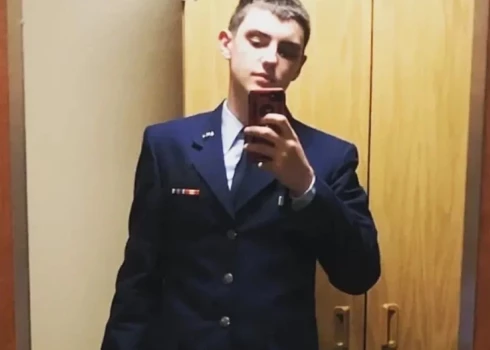 21-летнему военному, слившему документы Пентагона, предъявили обвинение