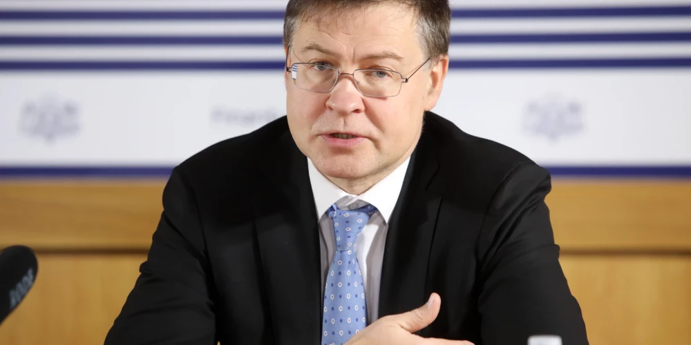 Dombrovskis: atrasta lielākā daļa no Ukrainai īstermiņā vajadzīgajiem 14 miljardiem dolāru
