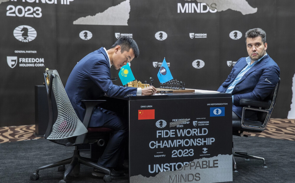 Ņepomņaščijs uzvar pasaules šaha čempionāta piektajā partijā