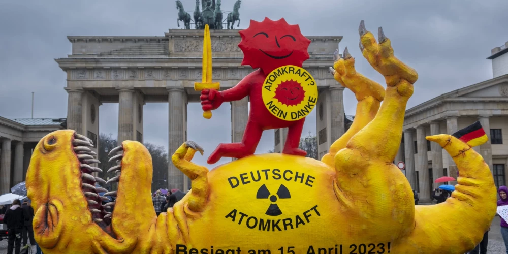 Vācija atsakās no kodolenerģijas; valstī pretrunīga attieksme