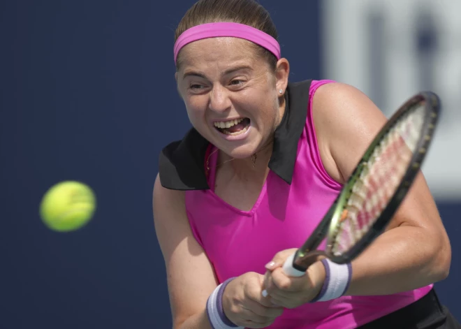 Ostapenko WTA rangā saglabā 22. vietu
