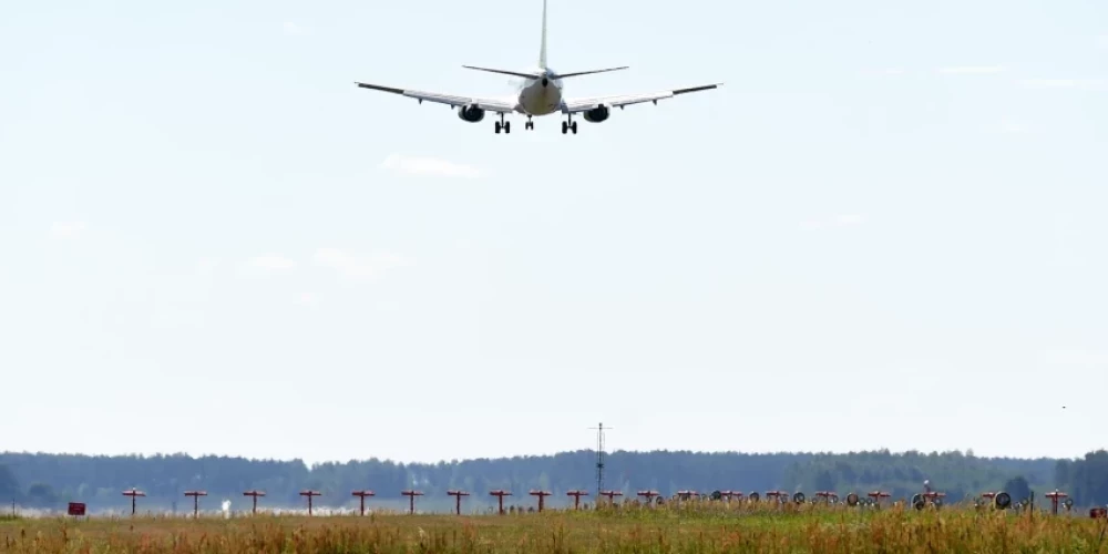 В Россию через Литву в обход санкций доставляются частные самолеты