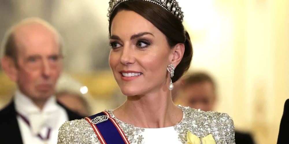 Katrīna, Velsas princese, saukta arī Keita, pilnā vārdā Katrīna Elizabete, dzimusi Midltone (angļu: Catherine, Princess of Wales; Catherine Elizabeth "Kate" Middleton; dzimusi 1982. gada 9. janvārī Redingā, Anglijā), ir prinča Viljama sieva. Viņu kāzas notika 2011. gada 29. aprīlī Vestminsteras abatijā, kas Apvienotajā Karalistē tika noteikta kā svētku diena.