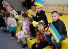 Детей украинских беженцев будут отчислять из учебных заведений при одном условии