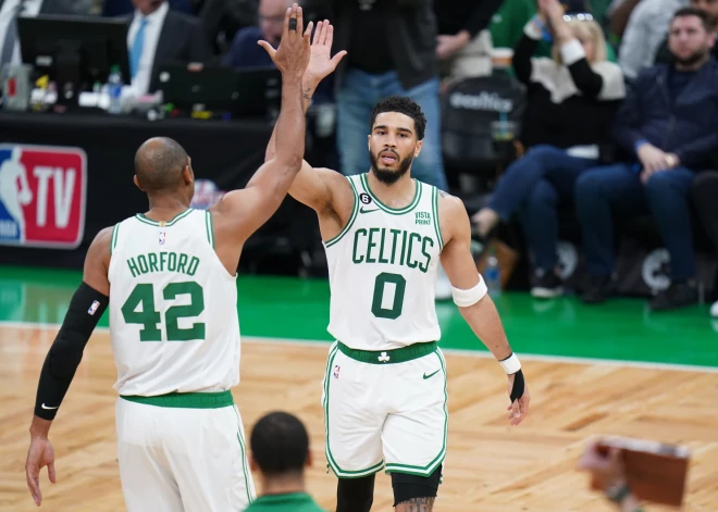 "Celtics" izcīna otro panākumu; "Suns" un "Cavaliers" panāk izlīdzinājumus