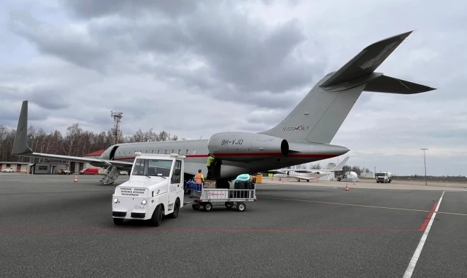 “Bombardier Global 6000” lidaparāts Liepājas lidostā.