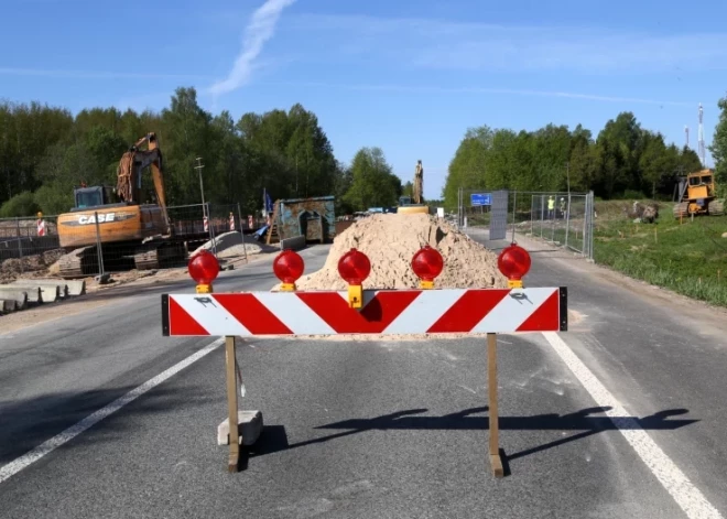 "Должен сказать, что мне стыдно": Витенбергс обещает отремонтировать в этом году более 600 км дорог