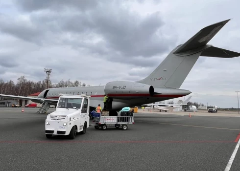 Bombardier Global 6000 в аэропорту Лиепаи