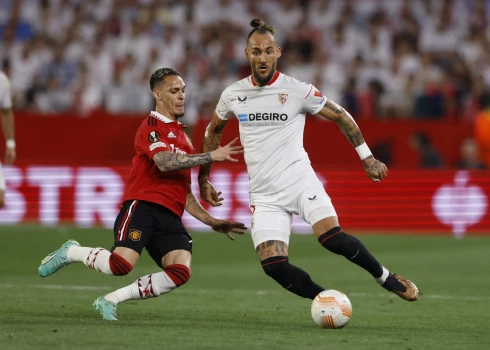 "Sevilla" futbolisti UEFA Eiropas līgas ceturtdaļfinālā uzvar Mančestras "United"; RFS pretiniece spēlēs Konferences līgas pusfinālā