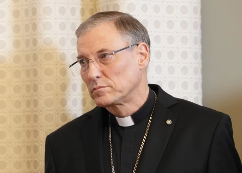 Stankevičs aicina saglabāt priestera labo slavu līdz spriedumam lietā par iespējamu seksuālu vardarbību pret bērnu