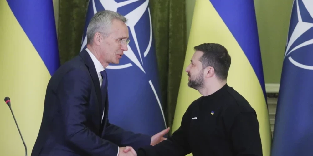 Генсек НАТО Йенс Столтенберг и президент Украины Владимир Зеленский (Фото: EPA/Scanpix)