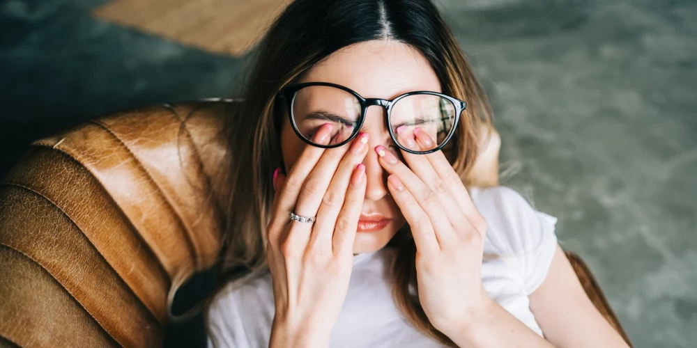 Daži ieteikumi, kā palīdzēt nogurušām acīm