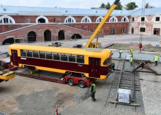 Par pirmo “Inženieru arsenāla” eksponātu kļuvis retrotramvajs.