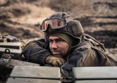 “Nepieciešams informatīvais klusums!” Ukrainas armija nokomentē ziņas par pārcelšanos pāri Dņeprai