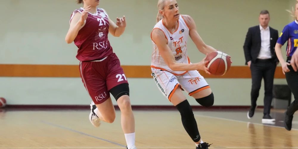 "TTT Rīga" basketbolistes kļūst par Latvijas čempionēm