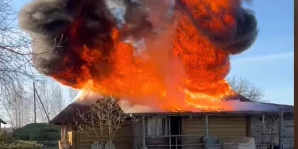 "Все превратилось в пепел!": призыв о помощи банщику, потерявшему в пожаре свое детище и работу