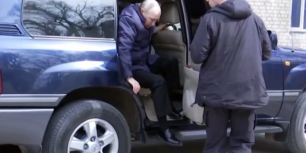 Kadrs no Putina brauciena uz okupētajām teritorijām Hersonas un Luhanskas apgabalā.