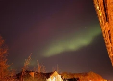 Северное сияние в небе над Латвией в воскресенье, 23 апреля