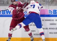 Latvijas U-18 hokejisti pasaules čempionāta pārspēj Norvēģiju un iekļūst ceturtdaļfinālā