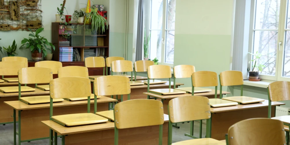 Во вторник в Риге из-за забастовки закрыты 34 учебных заведения