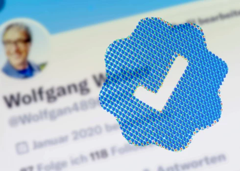 "Twitter" verificē viltus kontu