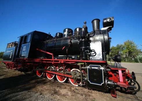 Sākusies jubilejas akcija „120 kubikmetri 120 gadu jubilejā”, kurā tiek aicināts ziedot malku Vidzemes mazbānīša tvaika lokomotīves darbināšanai.
