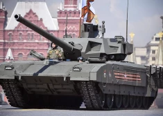 Līdz šim Krievijas lepnums - tanks T-14 Armata - nav īsti piedalījies īstās kaujas misijā, vien tikai militārajās parādēs.