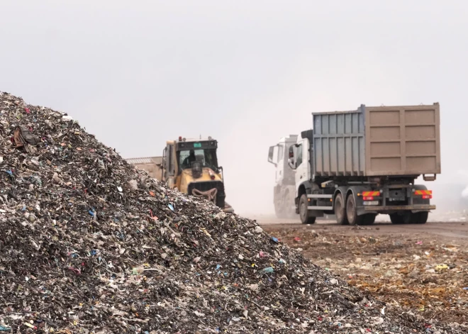 Жители против завода по сжиганию отходов под Ригой: в думу поданы 5000 подписей с требованием остановить проект
