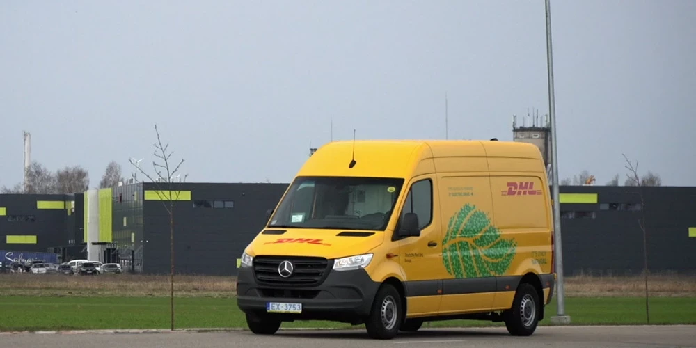 Elektriskus transportlīdzekļus DHL izmanto jau vairāk nekā gadu. 