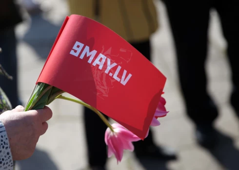 Латвийцев просят быть бдительными 9 мая и сообщать о провокациях